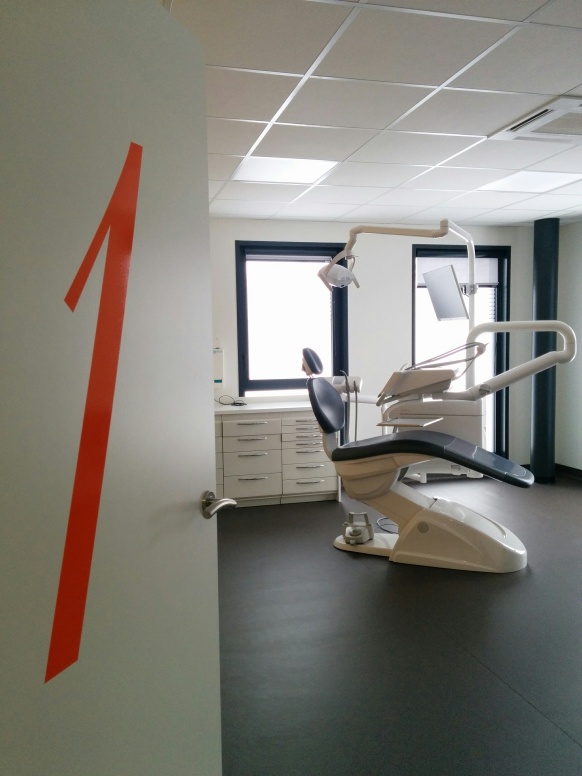 Galerie image 3 sur 21 [CENTRE DENTAIRE MUTUALISTE AÉSIO SANTÉ - CLERMONT FERRAND LA GAUTHIERE]