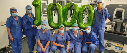 1000e intervention robot-assistée à la Clinique Mutualiste