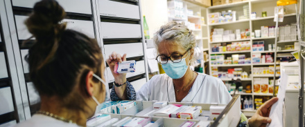AÉSIO Santé déploie un dispositif de télémédecine dans ses pharmacies