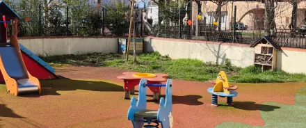 Située à Roanne en centre-ville, la crèche Les P’tits Tourbillons accueille des enfants de 10 semaines à 6 ans.