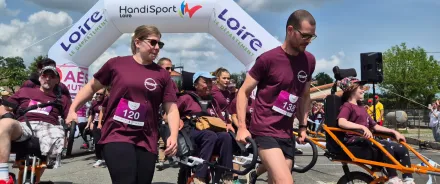 RUN HANDI NATURE 42 : 850 participants au départ de la plus grande randonnée handi de France