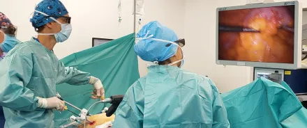 La Clinique Mutualiste innove avec l’arrivée d’une 3e colonne coelioscopique 3D au bloc opératoire