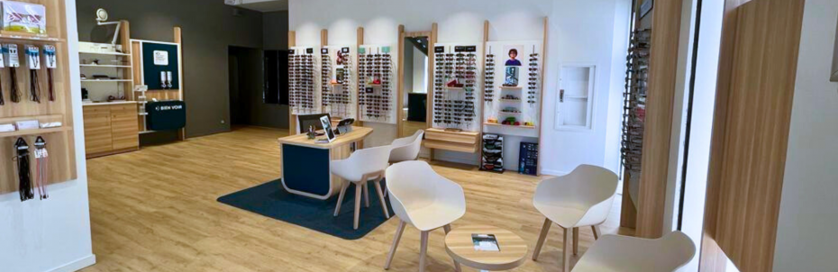 Ecouter Voir Optique et Audition Mutualistes situé place de Jaude à Clermont-Ferrand :  un  magasin  entièrement  rénové  au  concept  de l’enseigne
