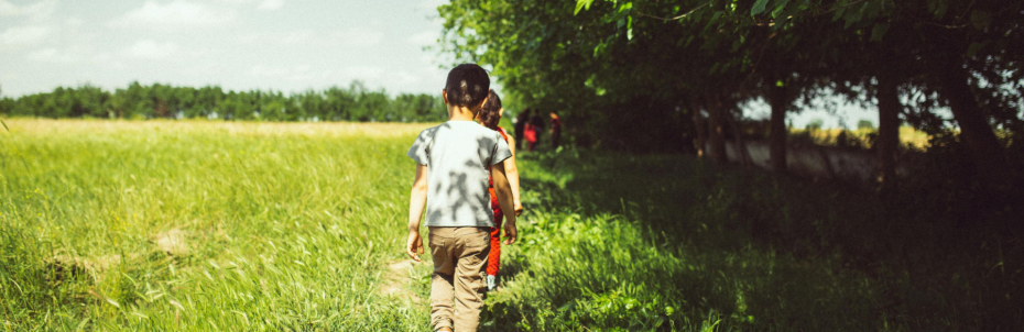Sortons profiter de la nature : une initiative au service du bien‑être des enfants à la Crèche les Pieds dans l’Ô